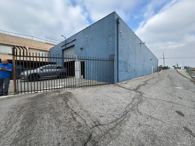 More Photos Of 280 S I St, San Bernardino Warehouse For Sale
