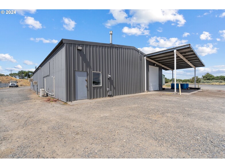 Primary Photo Of 1845 N 1st Pl, Hermiston Warehouse For Sale