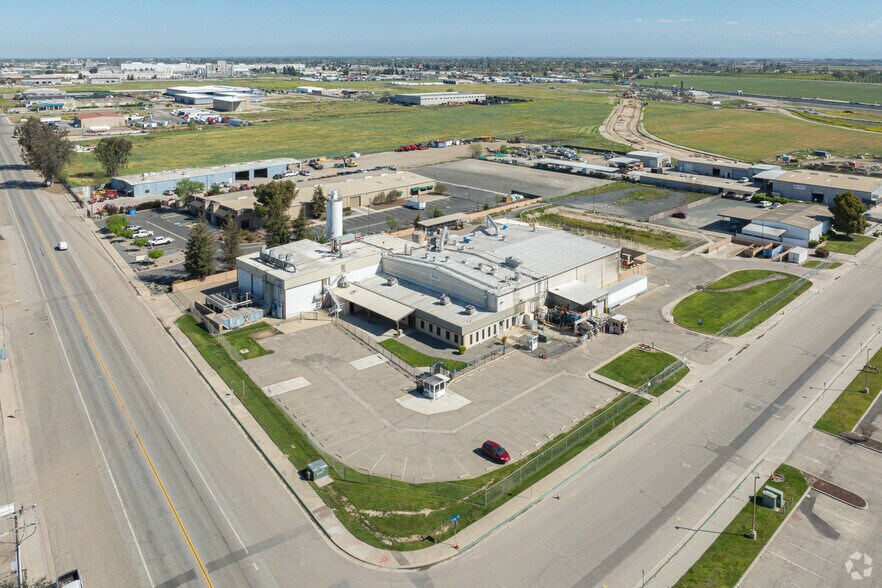 More Photos Of 4002 S K St, Tulare Food Processing For Sale