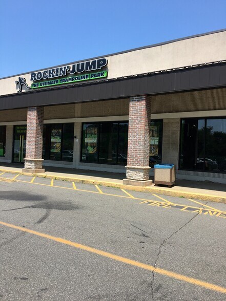 More Photos Of 713-745 Foxon Rd, East Haven Unknown For Lease