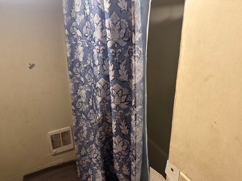 More Photos Of 265 S Pearl St, Albany General Retail For Sale