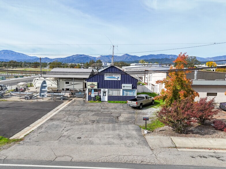 More Photos Of 5830 Caterpillar rd, Redding Industrial For Sale