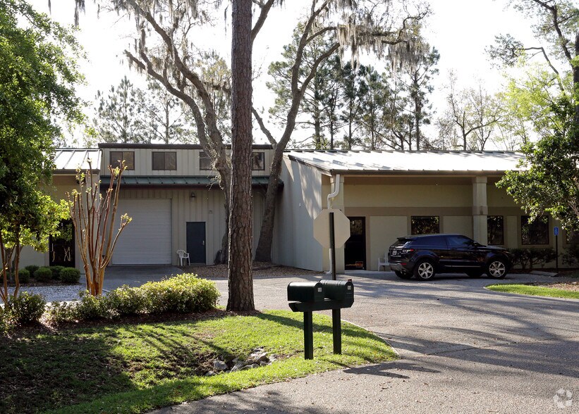 Primary Photo Of 16 Finch St, Hilton Head Warehouse For Lease