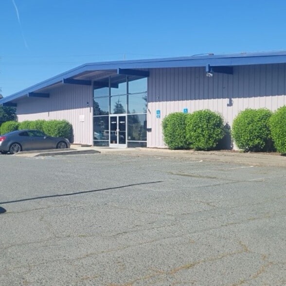 Primary Photo Of 990 Detroit Ave, Concord Warehouse For Lease