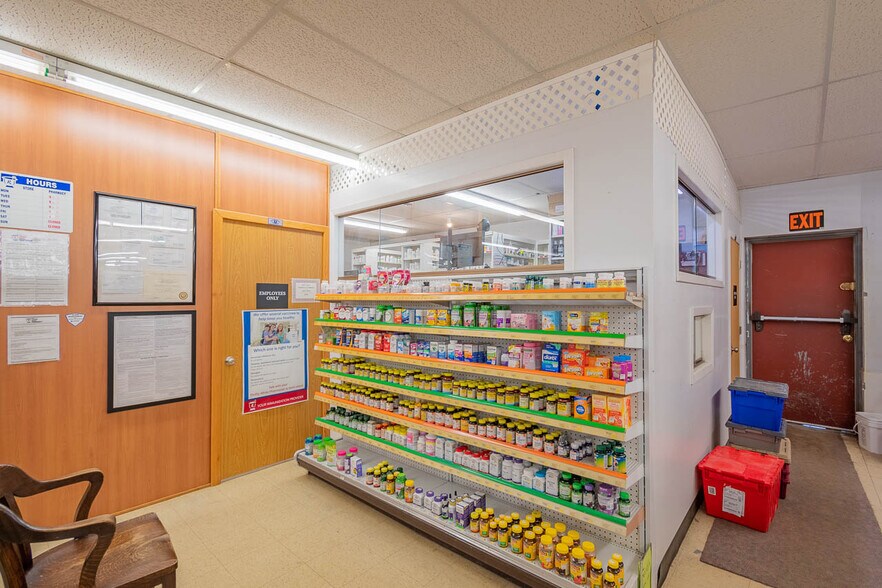 More Photos Of 221 Kennedy Memorial Dr, Hoyt Lakes Freestanding For Sale