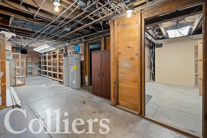 More Photos Of 113 Main Ave E, Twin Falls Storefront For Sale