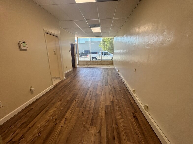 More Photos Of 11 W 12th St, Tracy Light Distribution For Lease