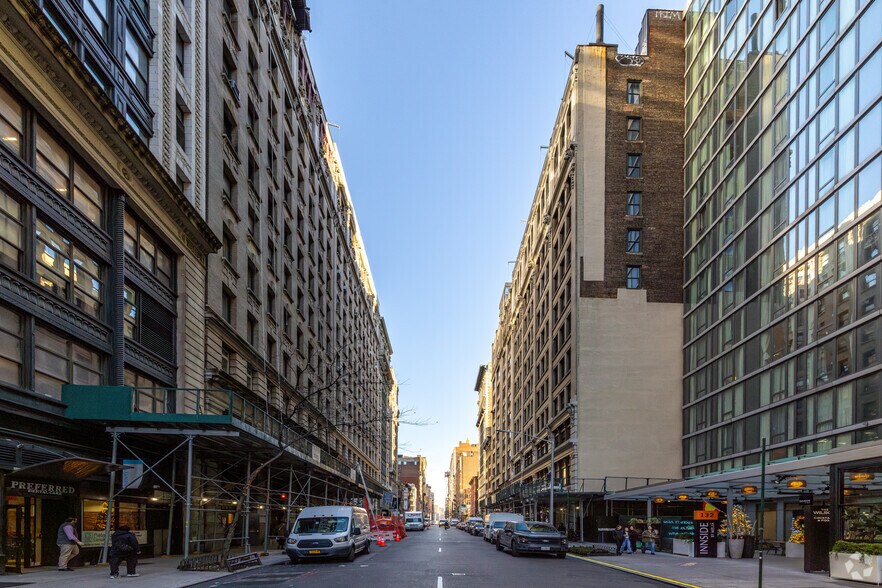 More Photos Of 118-120 W 27th St, New York Office Residential For Sale