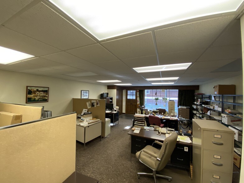 More Photos Of 5508 S Brainard Ave, Countryside Apartments For Lease