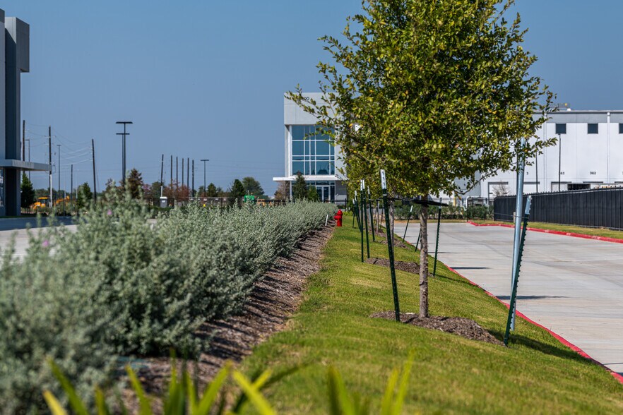 More Photos Of Brookshire Rd, Brookshire Unknown For Lease