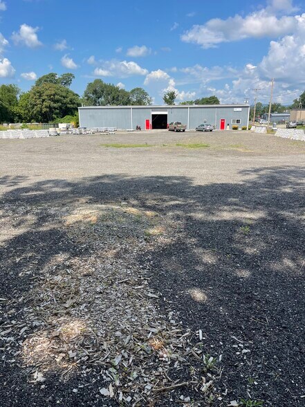 More Photos Of 1910 Chapman Ave SW, Roanoke Light Manufacturing For Sale