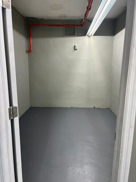 More Photos Of 1 W Forest Ave, Englewood Flex For Sale