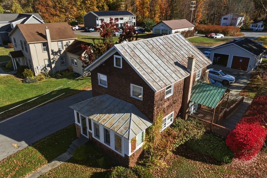 More Photos Of 460 Maple Ave, Saratoga Springs Storefront Retail Residential For Lease