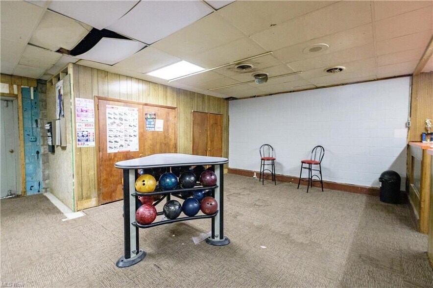 More Photos Of 592 6th St NW, Carrollton Bowling Alley For Sale