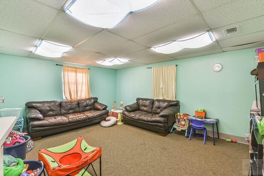 More Photos Of 426 Winnie, Galveston Religious Facility For Lease