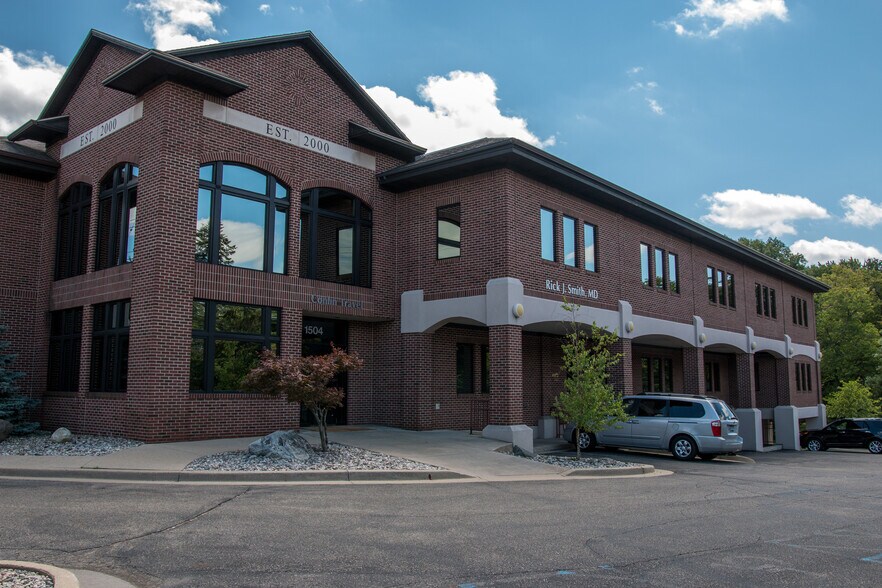 More Photos Of 1504 E Grand River Ave, East Lansing Medical For Lease