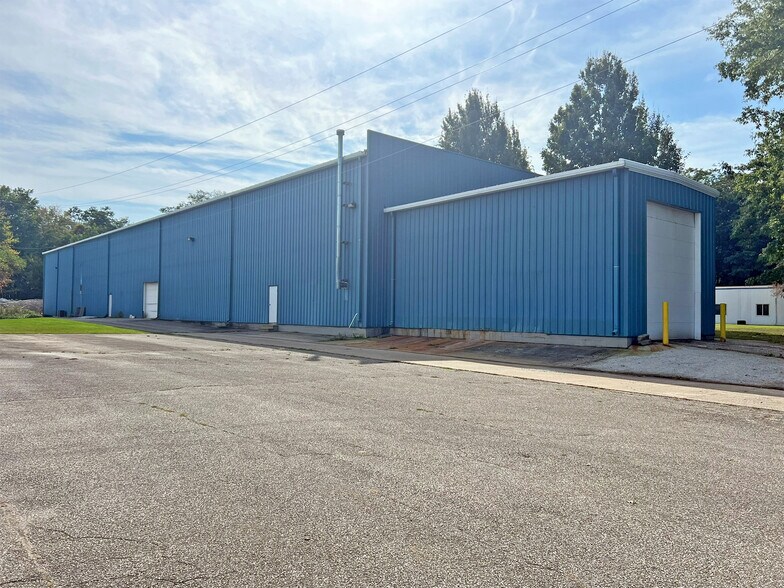 More Photos Of 711 Beaver Rd, Girard Warehouse For Sale