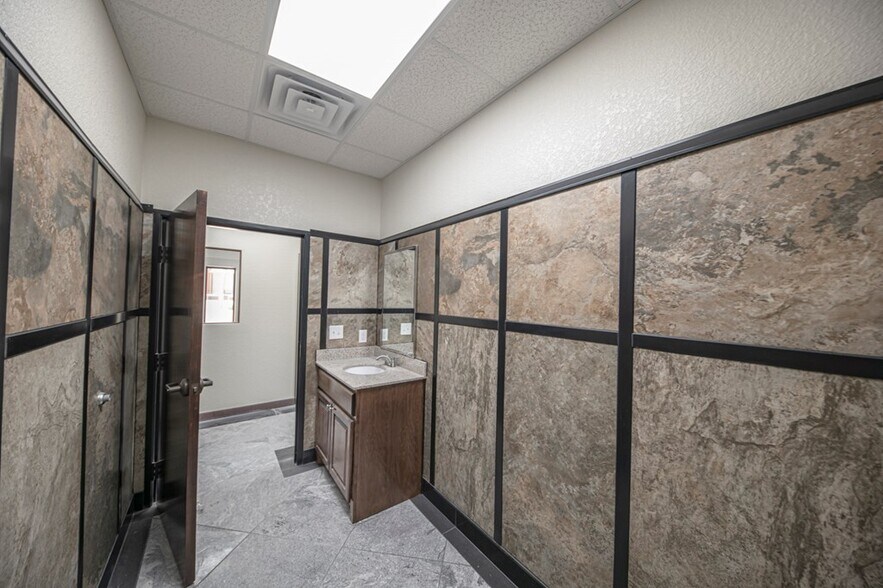 More Photos Of 16651 W Basin St, Odessa Industrial For Sale