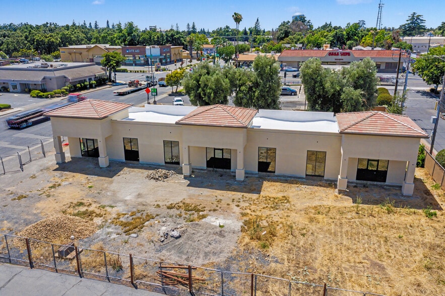 Primary Photo Of 21 E Gridley Rd, Gridley Office For Lease