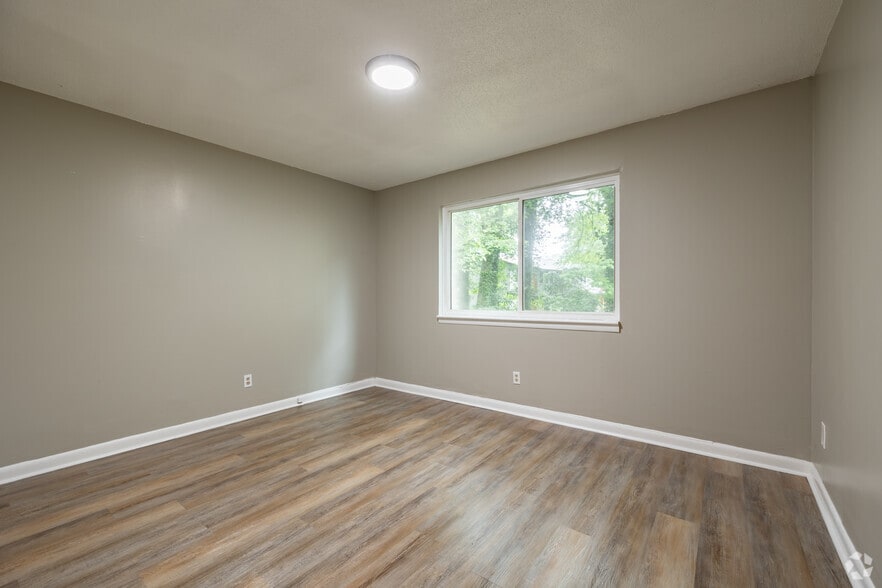 More Photos Of 3937 Glenwood Rd, Decatur Apartments For Sale