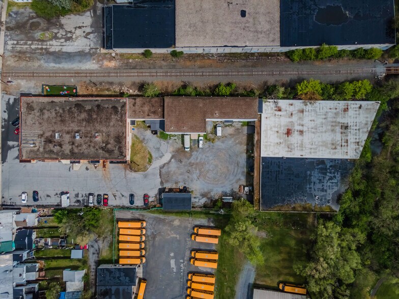 More Photos Of 405 N East St, Carlisle Distribution For Lease