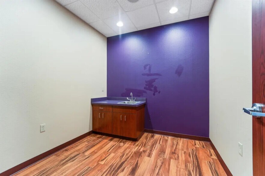 More Photos Of 180 Knights Way, Fond Du Lac Medical For Sale