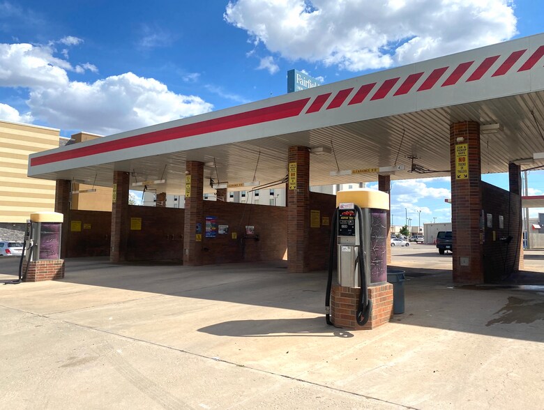 More Photos Of 1505 Domino Dr, El Reno Carwash For Sale