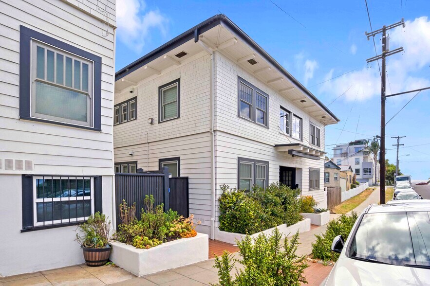More Photos Of 233-239 Hawthorn St, San Diego Apartments For Sale