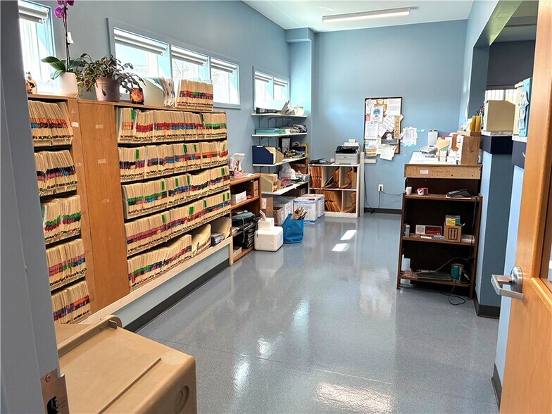 More Photos Of 1055 Denise Rd, Greece Veterinarian Kennel For Sale