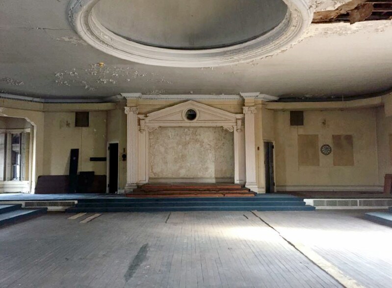 More Photos Of 55 W Philadelphia St, York Restaurant For Lease