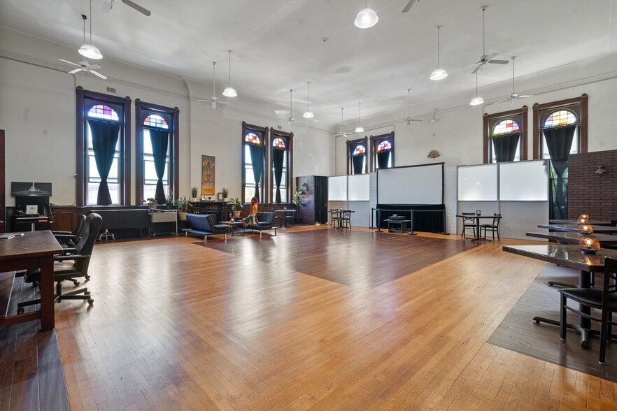 More Photos Of 106 W J St, Benicia Office For Sale