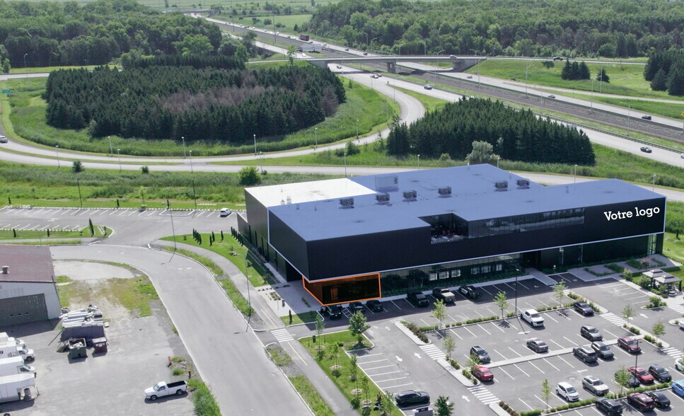 More Photos Of 401 Rue Louis-Blériot, Mascouche Light Distribution For Sale