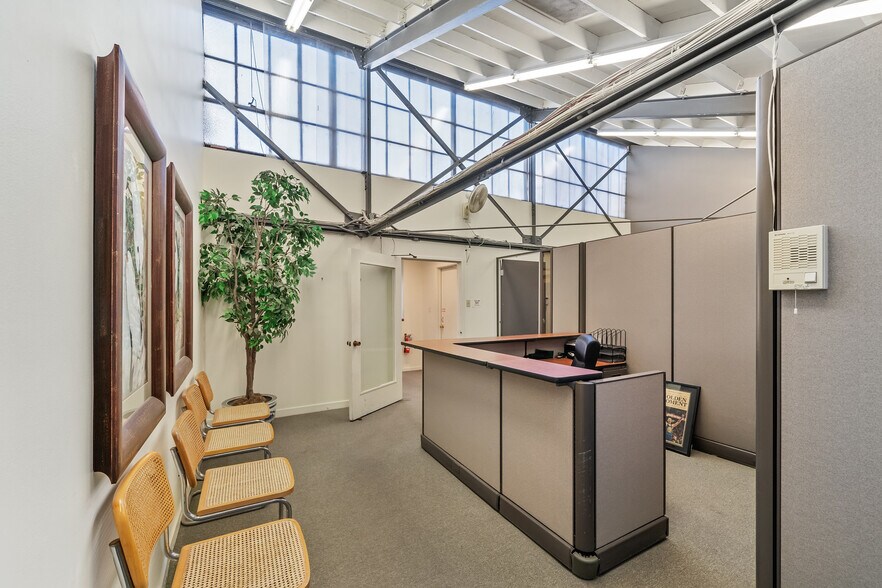 More Photos Of 1545-1555 Pacific Ave, San Francisco Storefront For Sale