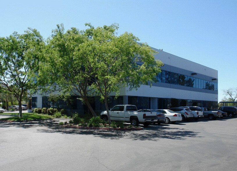 More Photos Of 301 Science Dr, Moorpark Medical For Lease