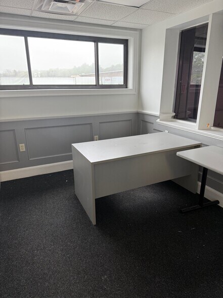 More Photos Of 3 Dunham Rd, Billerica Service For Lease