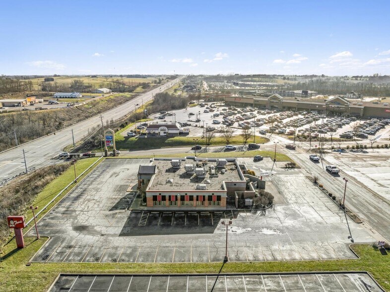 More Photos Of 408 Market Square Dr, Maysville Restaurant For Sale