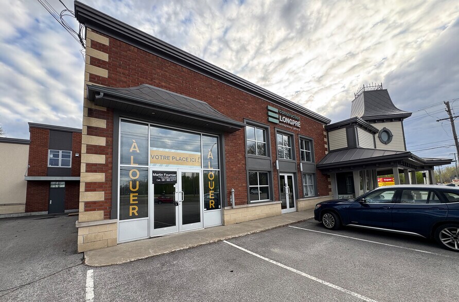 Primary Photo Of 231 Rue Notre-Dame, Berthierville General Retail For Lease
