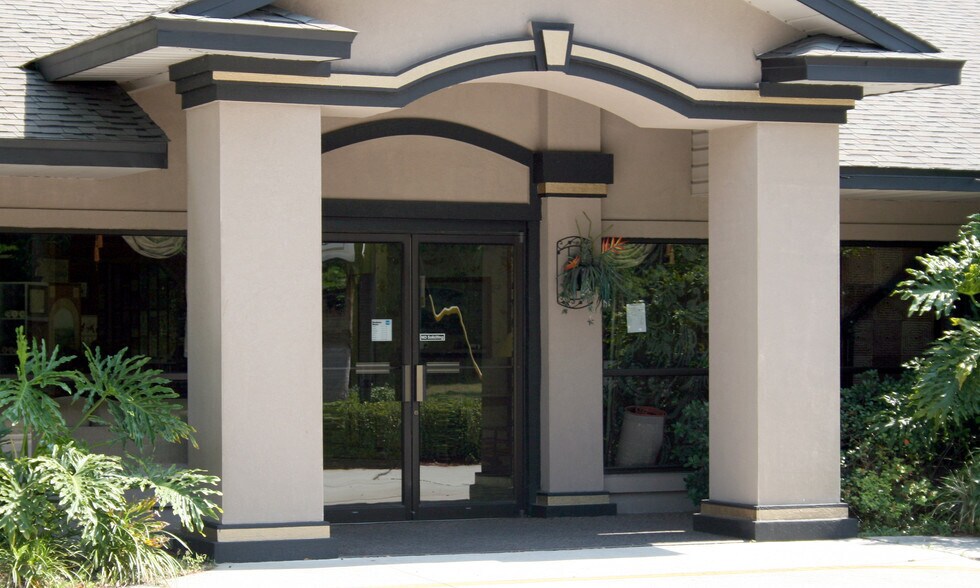 More Photos Of 7002 Normandy Blvd, Jacksonville Medical For Lease