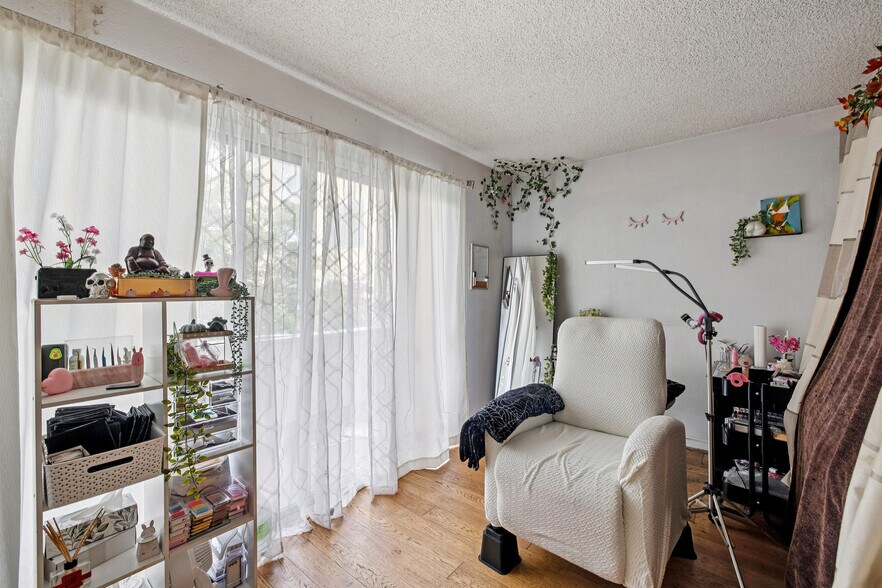 More Photos Of 125 Lorton Ave, Burlingame Apartments For Sale