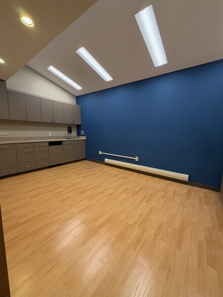 More Photos Of 6517 S Drew Ave, Edina Medical For Lease