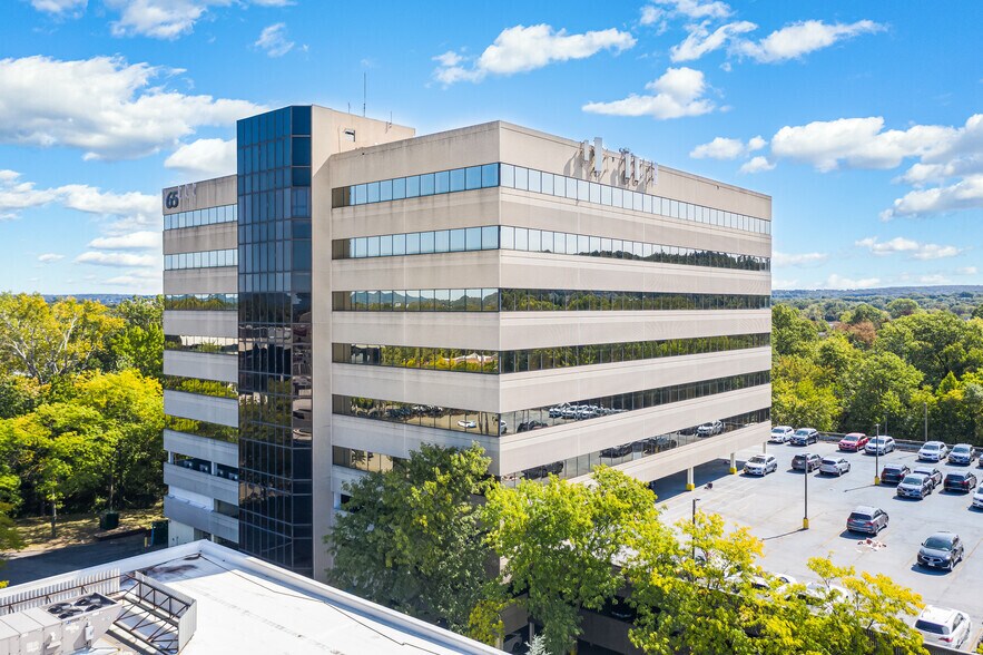 More Photos Of 65 Willowbrook Blvd, Wayne Office For Lease