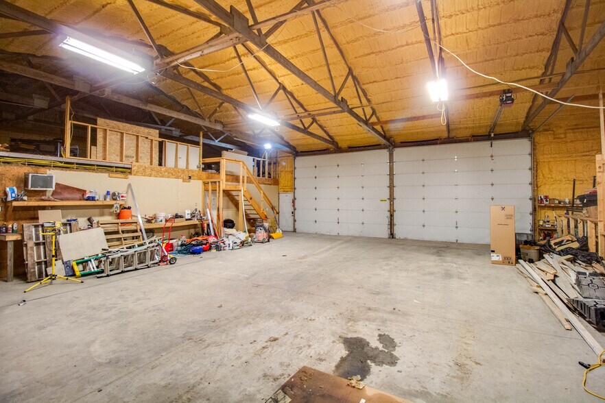 More Photos Of 200 Mounts st, Carlinville Industrial For Sale