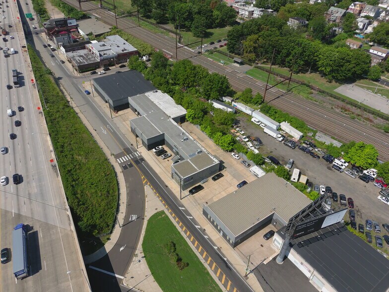 More Photos Of 6940 State Rd, Philadelphia Flex For Sale