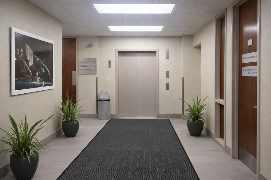 More Photos Of 33 Rock Hill Rd, Bala Cynwyd Office For Sale