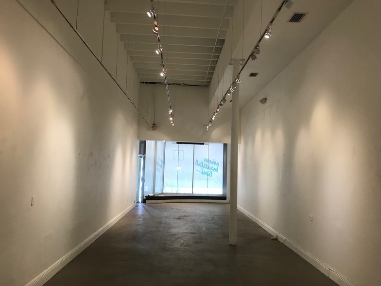 More Photos Of 355-359 Miracle Mile, Coral Gables Freestanding For Lease