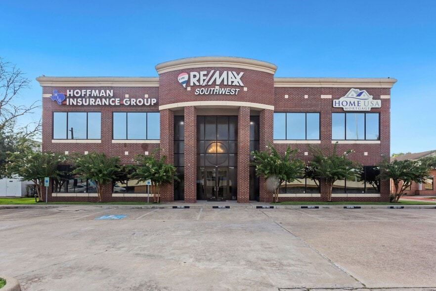 More Photos Of 14905 Southwest Fwy, Sugar Land Office For Lease
