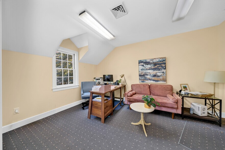 More Photos Of 58 Main St, Topsfield Office For Sale