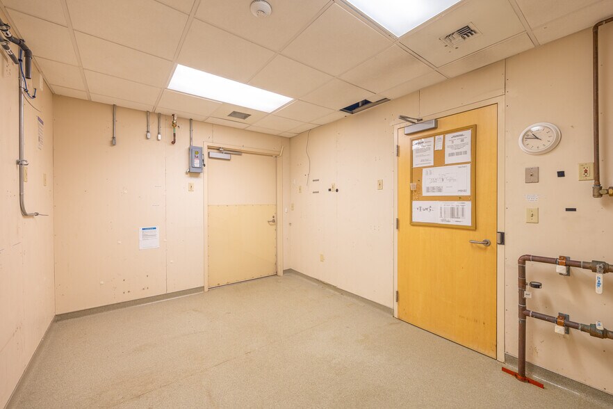 More Photos Of 811 Georgiana St, Port Angeles Medical For Sale