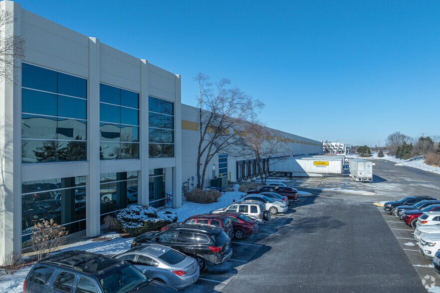 More Photos Of 4001 Olympic Blvd, Joliet Distribution For Lease