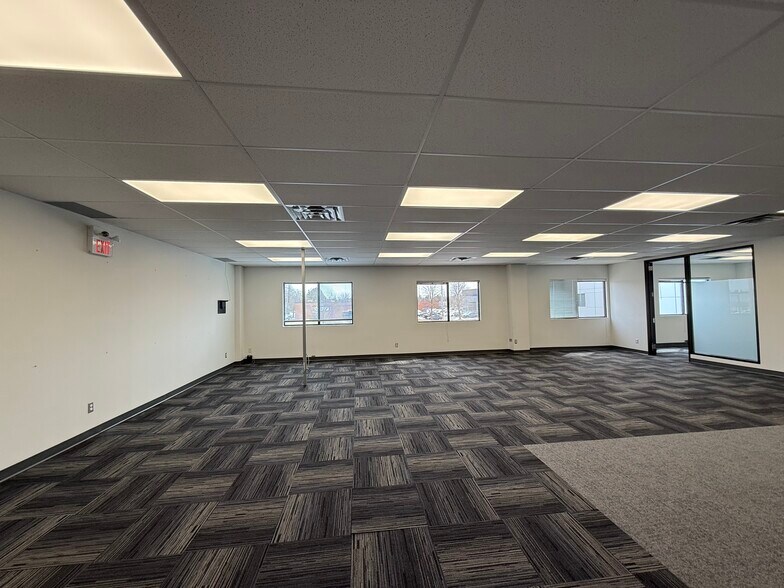 More Photos Of 38 Antares Dr, Ottawa Light Distribution For Lease